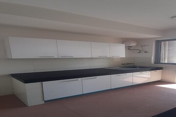Furnished Amenities in 3 BHK Apartment at Pioneer Park Presidia, Sector 62 – for Sale