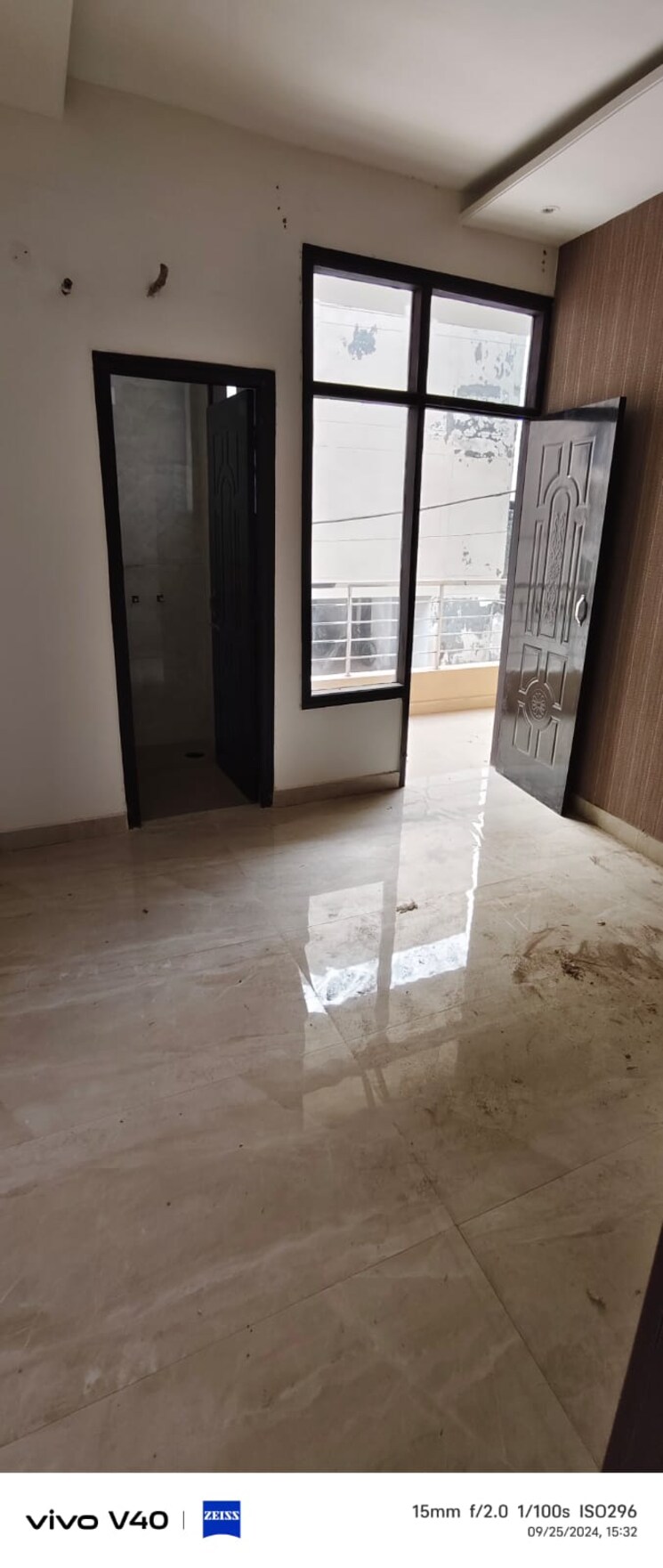 Room, dhakoli village 3 Bedroom 1100 Sq.Ft. Builder Floor In Dhakoli Village Zirakpur 8072842