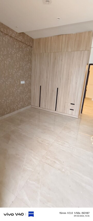 Room in 3 BHK Builder Floor at Dhakoli Village – for Sale