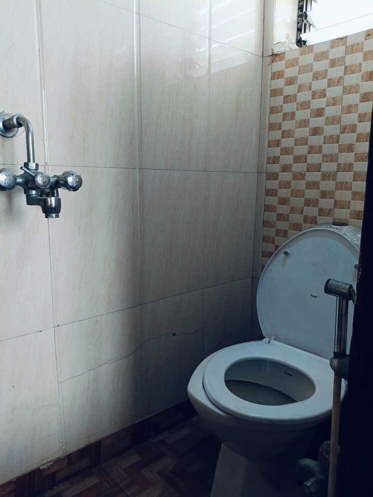 Bathroom, bablatala 2 Bedroom 1100 Sq.Ft. Apartment In Bablatala Kolkata 8072843