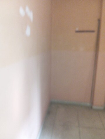Room in 2.5 BHK Apartment at RWA Jalvayu Vihar, Sector 25 – for Rent