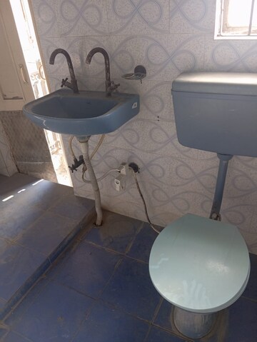 Study Room in 2.5 BHK Apartment at RWA Jalvayu Vihar, Sector 25 – for Rent