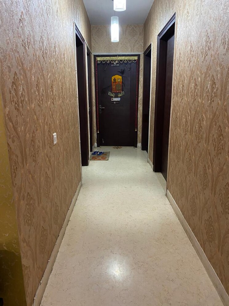 undefined, ashoka enclave 3 Bedroom 250 Sq.Yd. Builder Floor In Ashoka Enclave Faridabad 8072850