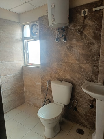 Bathroom in 3 BHK Apartment at Amrapali Silicon City, Sector 76 – for Rent