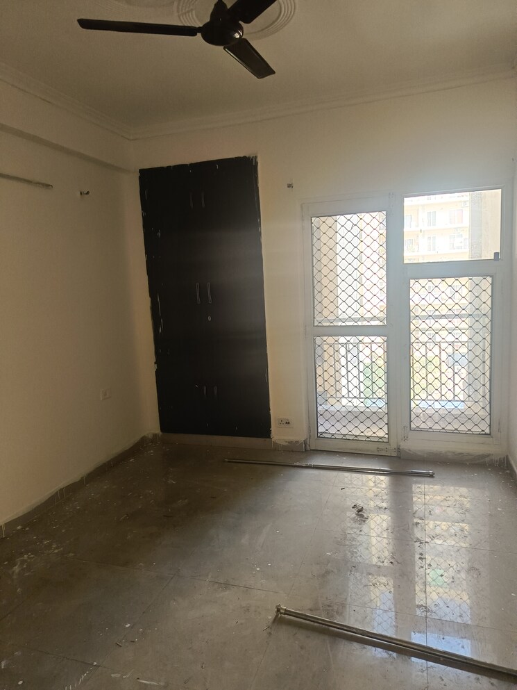 Room, gardenia-golf-city 3 Bedroom 1350 Sq.Ft. Apartment In Sector 75 Noida 8072871