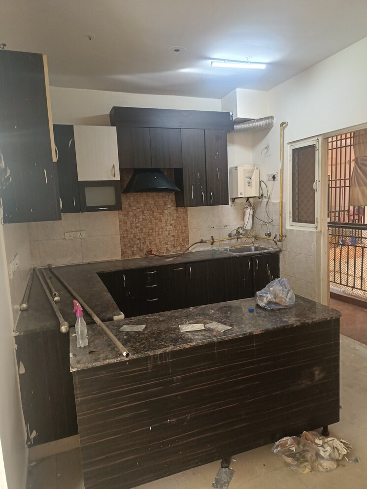 Kitchen, gardenia-golf-city 3 Bedroom 1350 Sq.Ft. Apartment In Sector 75 Noida 8072871