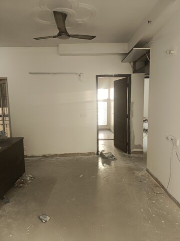 Building Lobby in 3 BHK Apartment at Gardenia Golf City, Sector 75 – for Rent