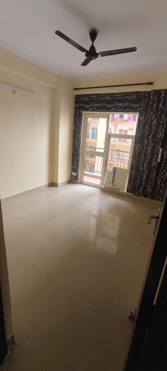 2 BHK + Pooja Room Apartment For Sale in Gardenia Golf City