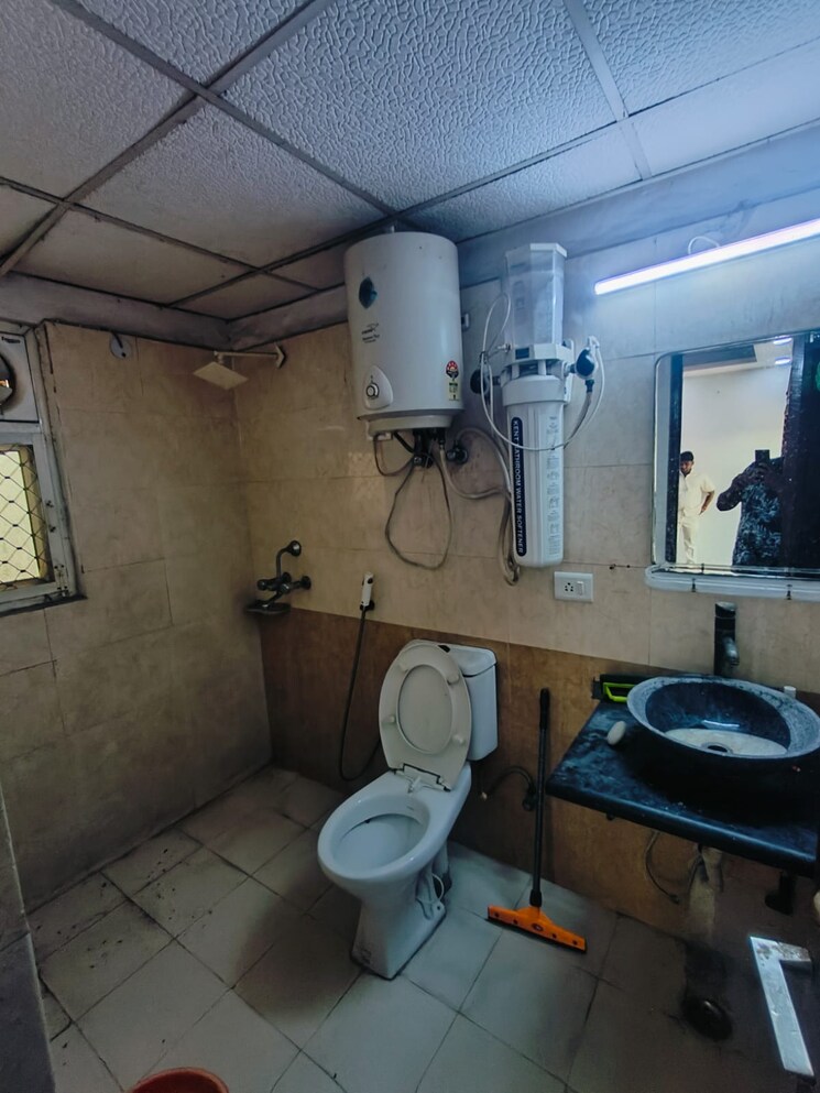 Master Bedroom, maxblis-white-house 2 Bedroom 990 Sq.Ft. Apartment In Sector 75 Noida 8072948