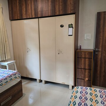 Furnished Amenities in 2 BHK Apartment at Om Buddhi Apartment, Seven Bunglow – for Rent