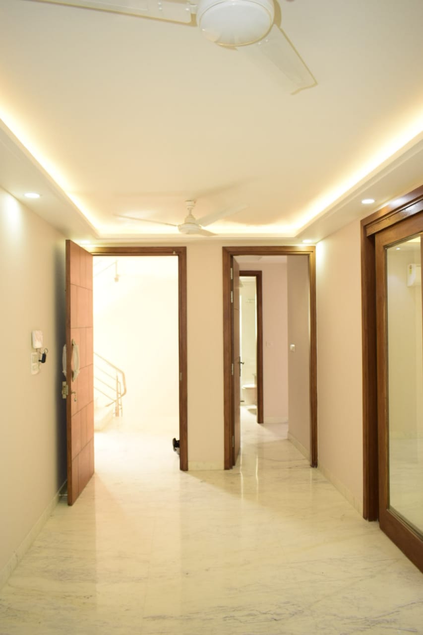 3 BHK + Servant Room Builder Floor For Sale in Lajpat Nagar III