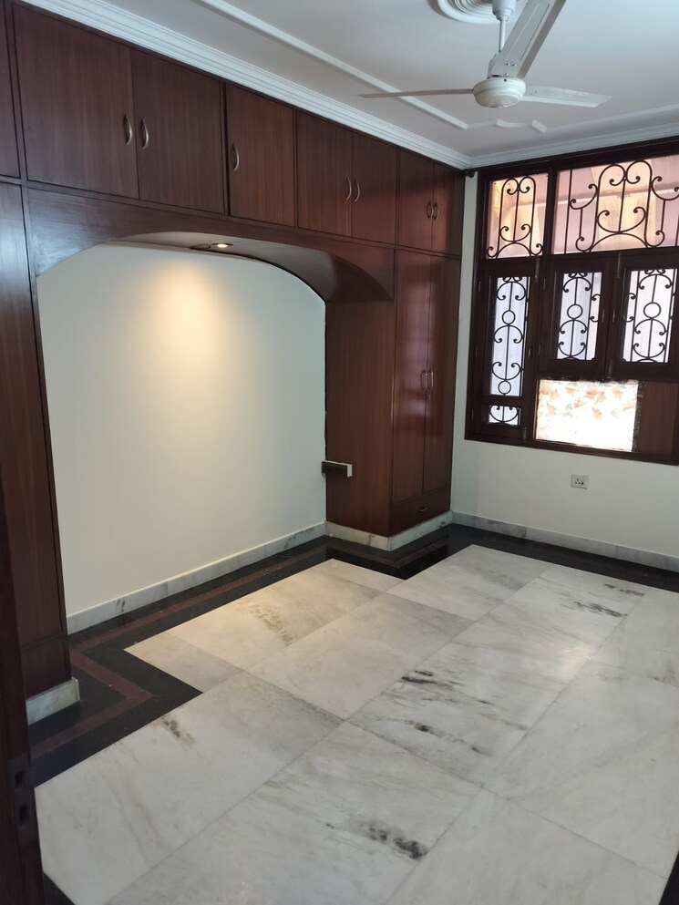Room, lajpat nagar iii 3 Bedroom 1800 Sq.Ft. Builder Floor In Lajpat Nagar Iii Delhi 8072981