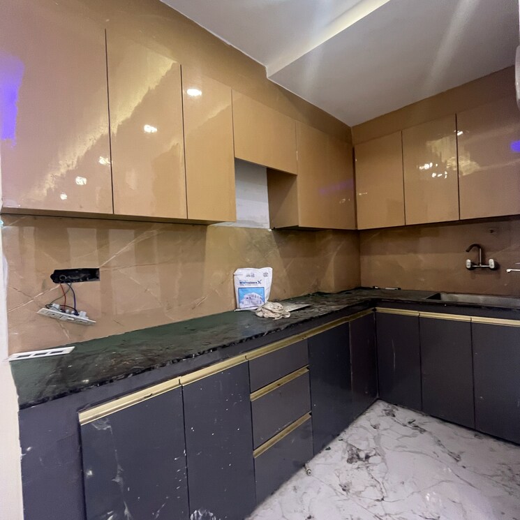 Kitchen, panchsheel vihar 3 Bedroom 1100 Sq.Ft. Builder Floor In Panchsheel Vihar Delhi 8073005