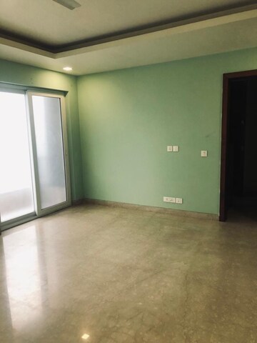 Room in 4 BHK Apartment at Vasant Vihar – for Sale