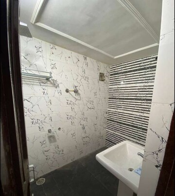 Bathroom in 2 BHK Builder Floor at Sector 45 – for Rent