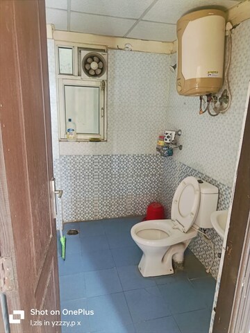 Bathroom in 2 BHK Apartment at Amrapali Silicon City, Sector 76 – for Rent