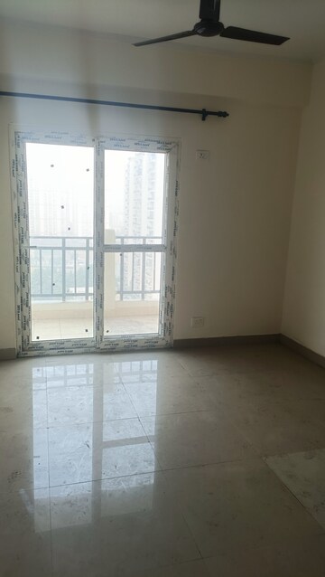 Room in 3 BHK Apartment at Gardenia Gateway, Sector 75 – for Rent