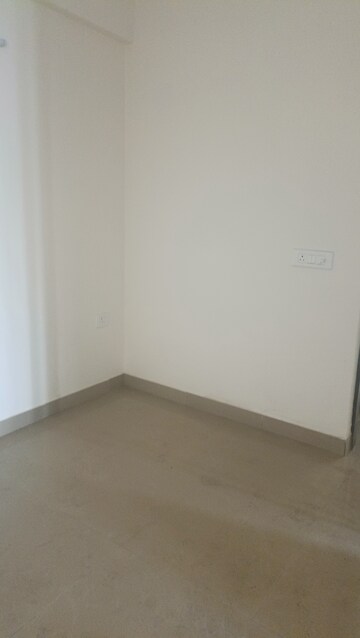 Room in 3 BHK Apartment at Gardenia Gateway, Sector 75 – for Rent