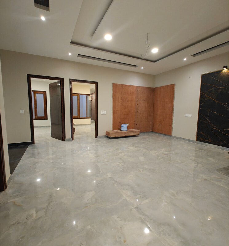 Room, e block sbs nagar 4 Bedroom 2250 Sq.Ft. Independent House In E Block Sbs Nagar Ludhiana 8073108