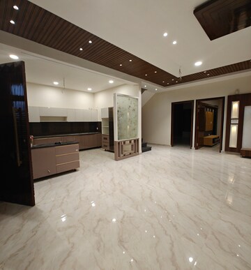 Room in 4 BHK Independent House at E Block Sbs Nagar – for Sale