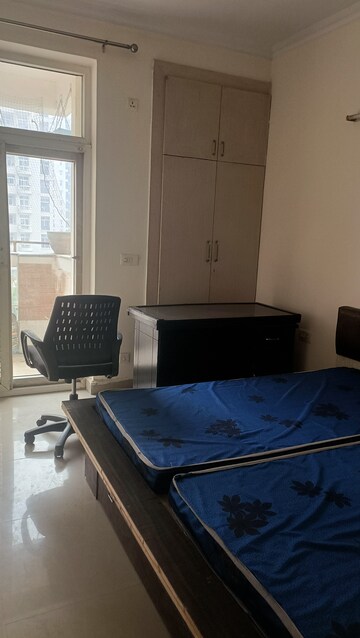 Bedroom in 2 BHK Apartment at Amrapali Silicon City, Sector 76 – for Rent