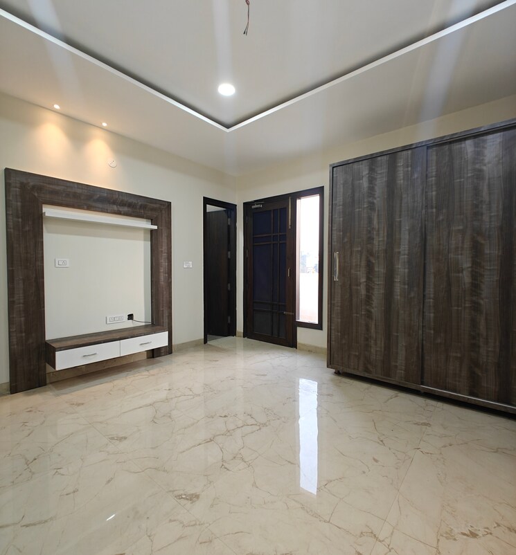 Room, e block sbs nagar 4 Bedroom 2250 Sq.Ft. Independent House In E Block Sbs Nagar Ludhiana 8073108