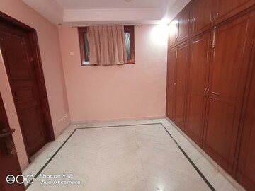 Room in 3 BHK Builder Floor at Greater Kailash I – for Rent