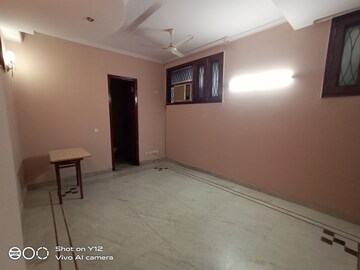 Room in 3 BHK Builder Floor at Greater Kailash I – for Rent