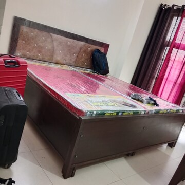 Bedroom in 3 BHK Apartment at Amrapali Silicon City, Sector 76 – for Rent
