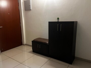 Room in 2 BHK Apartment at Prestige Royale Gardens, Gantiganahalli – for Rent
