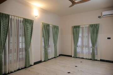 Room in 6+ BHK Villa at Sahakara Nagar – for Rent