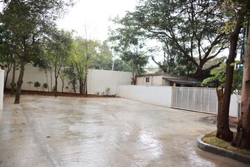 Parking in 6+ BHK Villa at Sahakara Nagar – for Rent