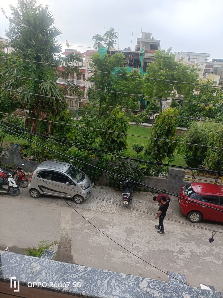  Parking, rajendra nagar 4 Bedroom 900 Sq.Ft. Independent House In Rajendra Nagar Ghaziabad 8073141