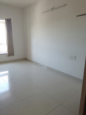 Room in 3.5 BHK Apartment at RMZ Galleria, Yelahanka – for Rent