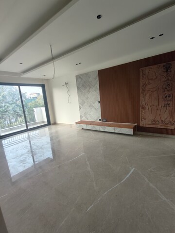 Room in 4 BHK Builder Floor at Palam Vihar Residents Association, Palam Vihar – for Sale