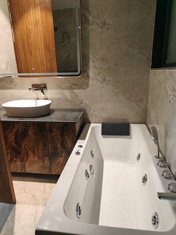 Bathroom in 4 BHK Builder Floor at Palam Vihar Residents Association, Palam Vihar – for Sale
