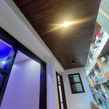 Furnished Amenities in 3 BHK Builder Floor at Chattarpur – for Rent