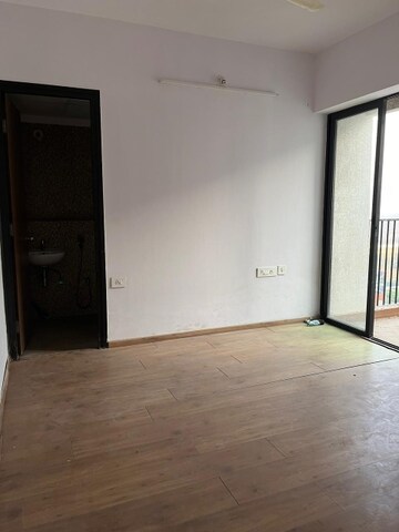 2 BHK Apartment For Rent in Lodha Palava Eviva K To T Urbano A C F and I To T Dombivli East Thane  8073327