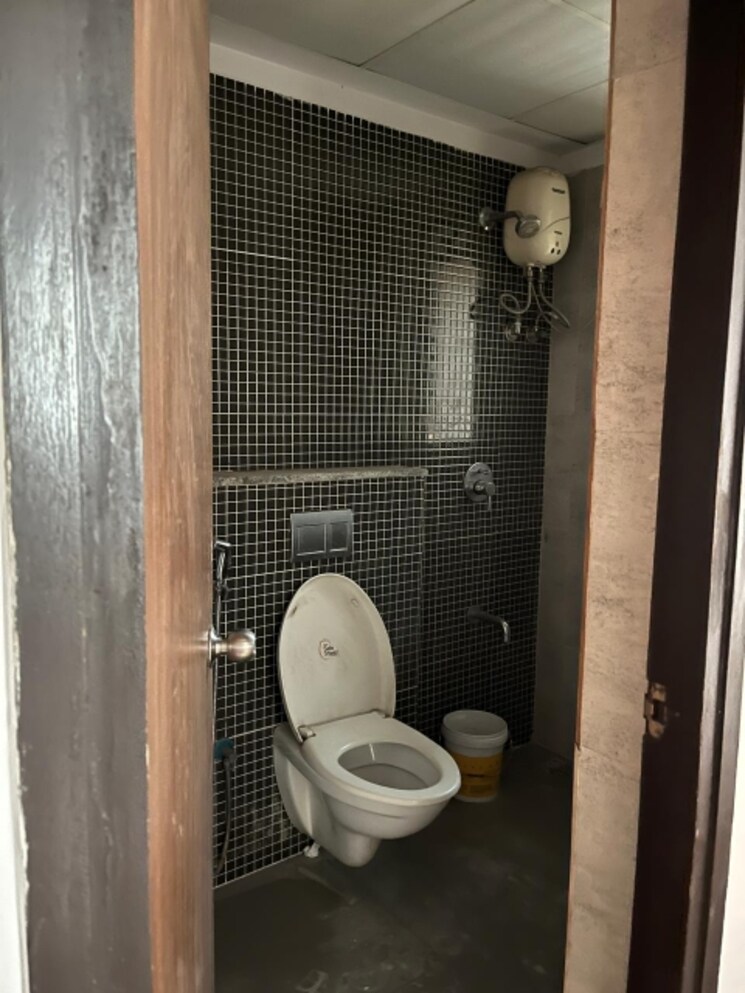 Bathroom, lodha-palava-eviva-k-to-t-urbano-a-c-f-and-i-to-t 2 Bedroom 738 Sq.Ft. Apartment In Dombivli East Thane 8073327