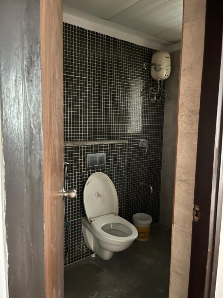 Bathroom, lodha-palava-downtown-dombivli-east 2 Bedroom 738 Sq.Ft. Apartment In Dombivli East Thane 8073330