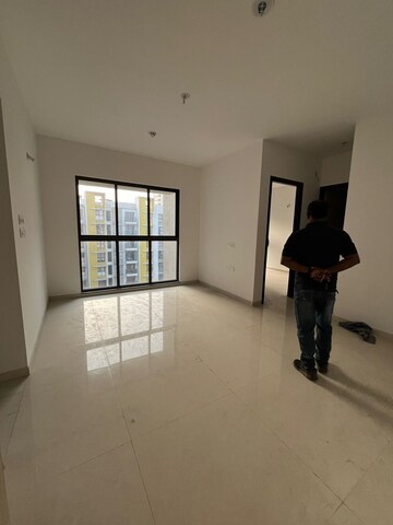 Room in 1 BHK Apartment at Lodha Palava Fresca C And D, Dombivli East – for Rent