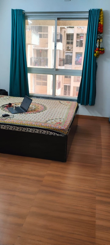 2 BHK Apartment For Sale in New Poonam Complex CHS