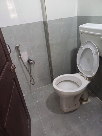 Bathroom in 1 BHK Apartment at Sector 23 Ghansoli – for Rent