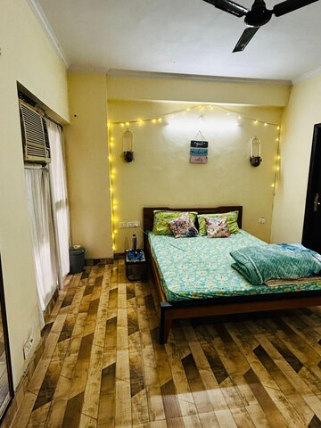 Bedroom in 2.5 BHK Apartment at Aims Golf City, Sector 75 – for Sale