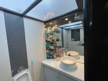 2.5 BHK Apartment For Rent in Kanakia Paris, Bandra East