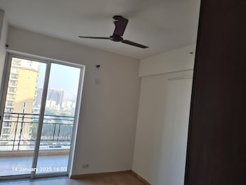 Room in 3 BHK Apartment at DLF New Town Heights III, Sector 91 – for Rent