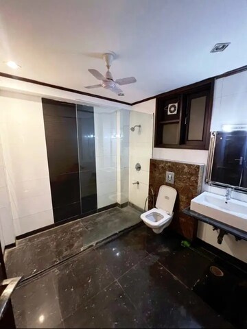 Kitchen in 3.5 BHK Apartment at DLF One Midtown, Moti Nagar – for Rent