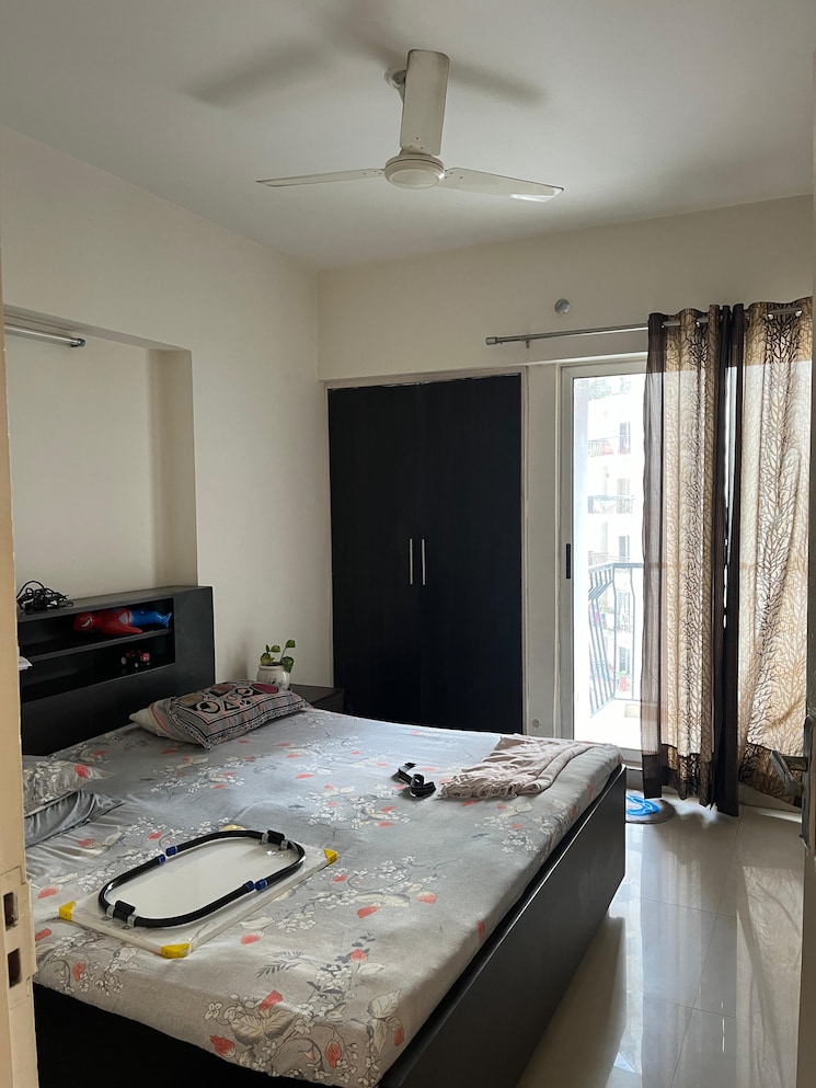 Master Bedroom, mayur vihar phase iii 3.5 Bedroom 2000 Sq.Ft. Apartment In Mayur Vihar Phase Iii Delhi 8073593