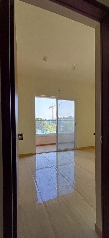 Room in 1 BHK Apartment at VTP Cygnus, Kharadi – for Rent