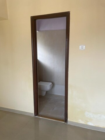 Room in 1 BHK Apartment at Unnathi Woods Phase 3, Ghodbunder Road – for Rent
